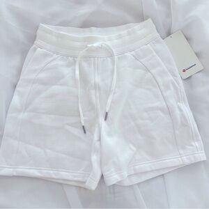 Lululemon Scuba High-Rise Short 5"
White
Size 6